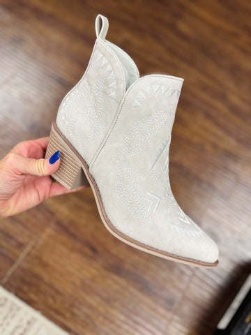 Whitney-1 Boot