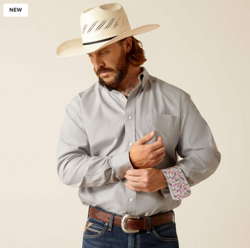 Ariat WF Solid Pinpoint Oxford L/S Shirt