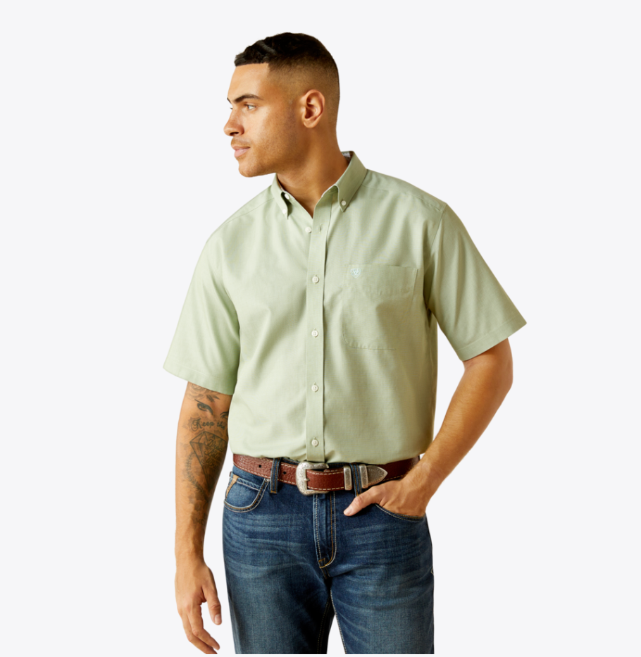 Ariat Wrinkle Free Solid Classic Fit Shirt