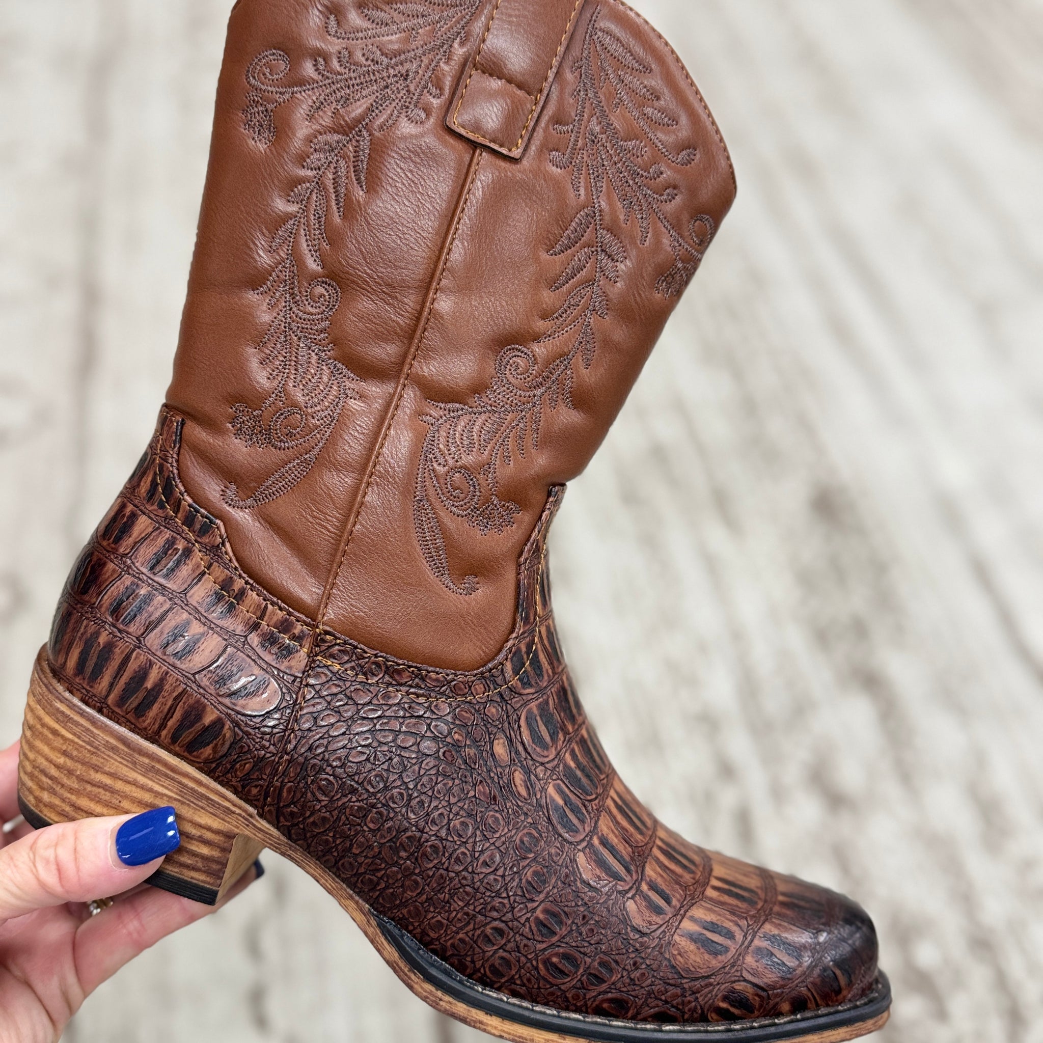 Kaylee-24 Boot