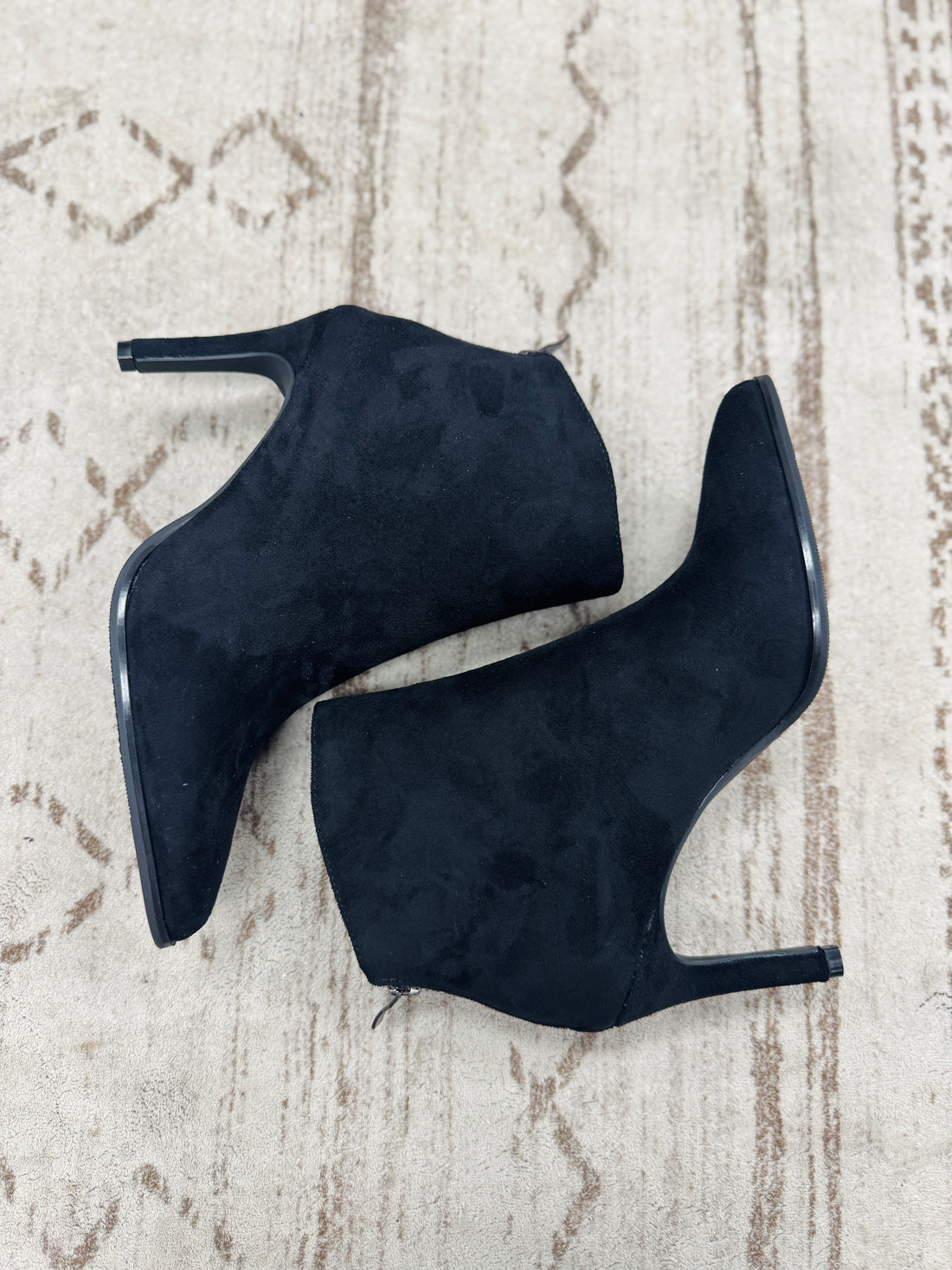 Pierre Dumas Thea-2 Suede Boot Heel