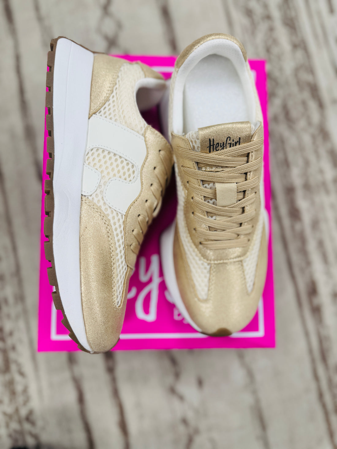 Hey Girl | No Prob | Gold Sneaker
