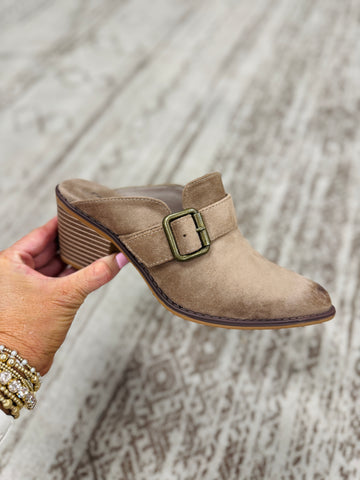 Pierre Dumas Whitney-16 Heeled Mule Shoe