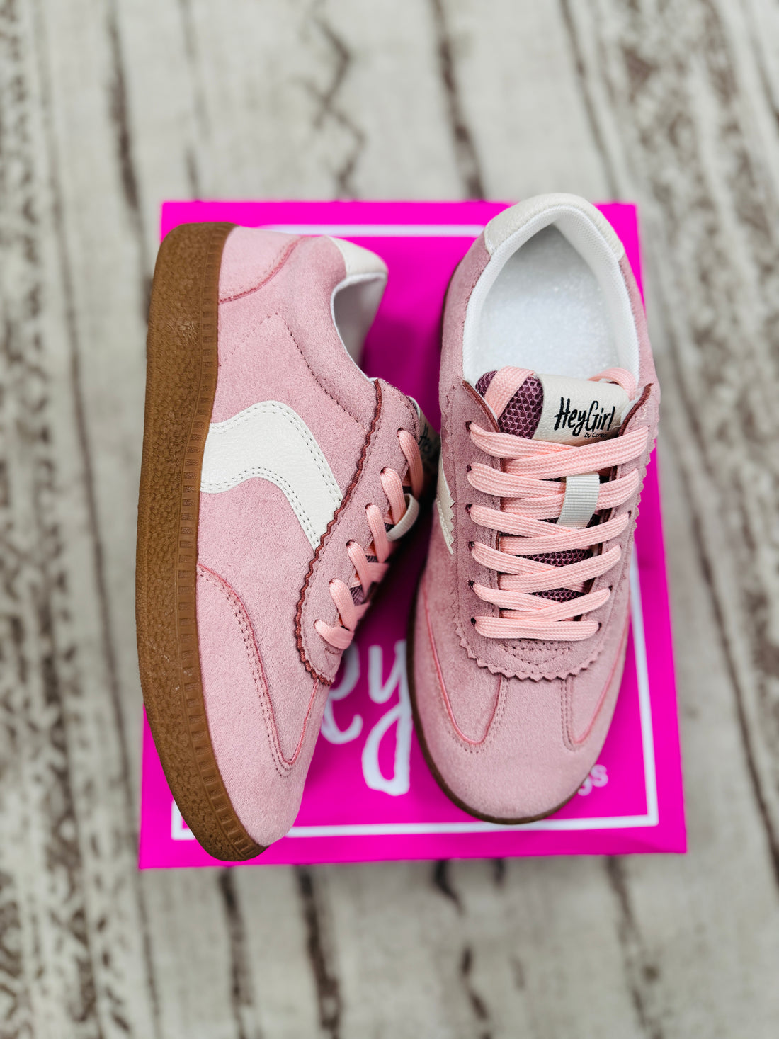 Hey Girl | Spoiler Alert | Light Pink Sneaker