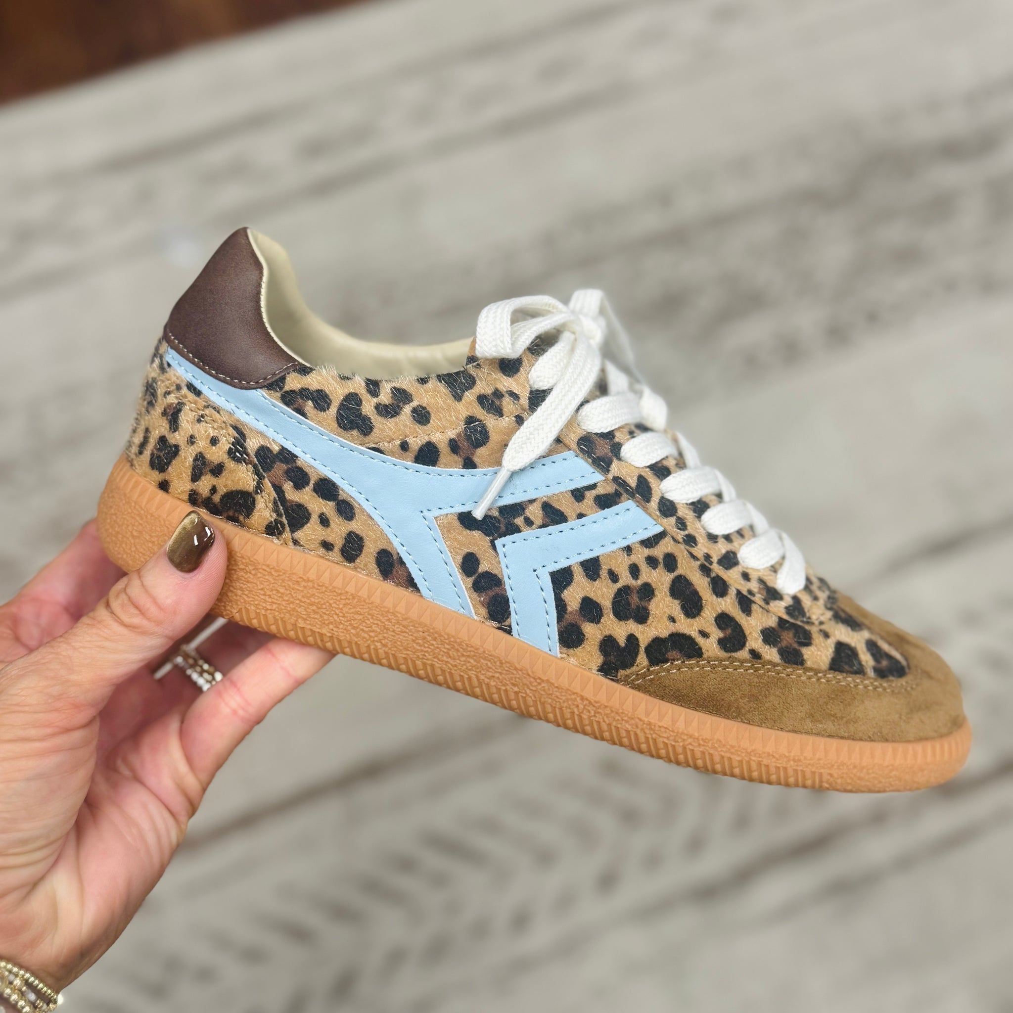 Xena Retro Suede Sneaker