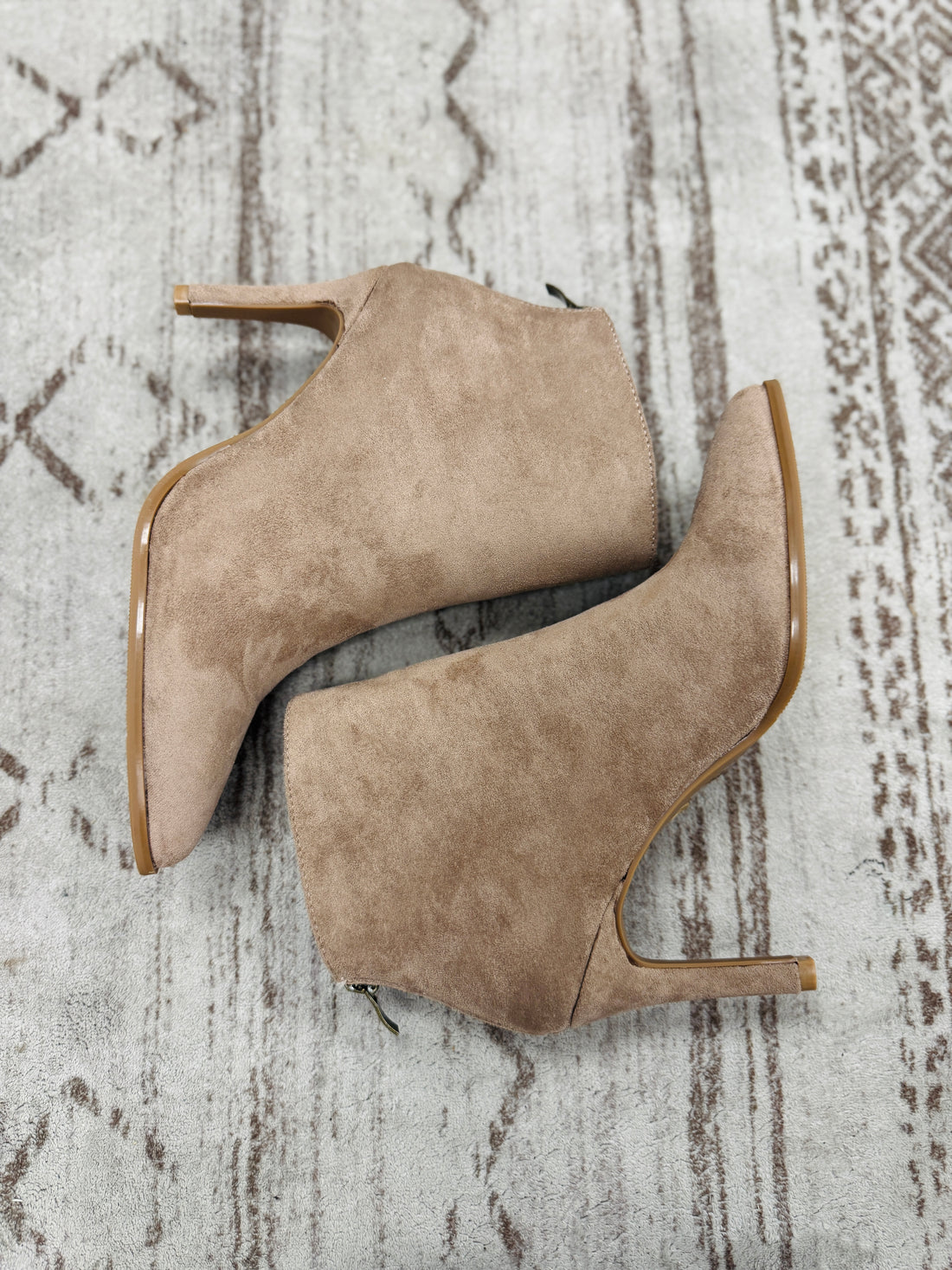 Pierre Dumas Thea-2 Suede Boot Heel