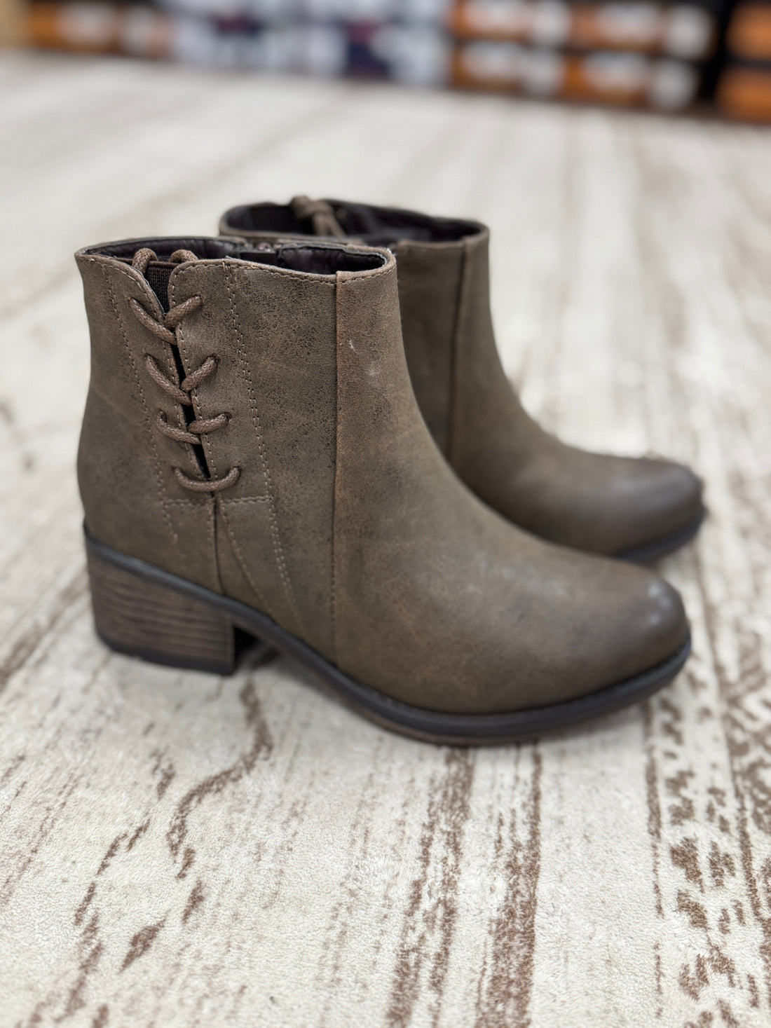 Gossip-15 Boot