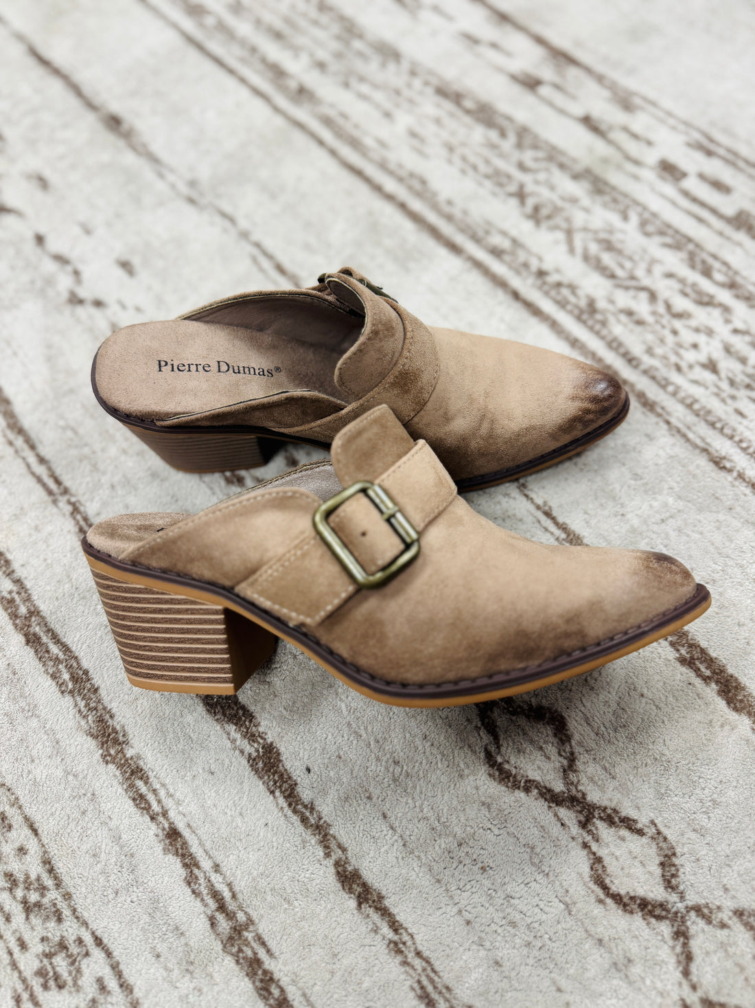 Pierre Dumas Whitney-16 Heeled Mule Shoe