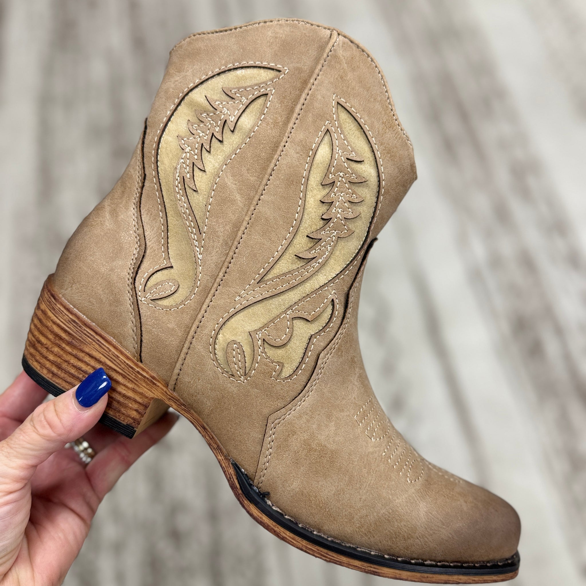 Kaylee-21 Boot