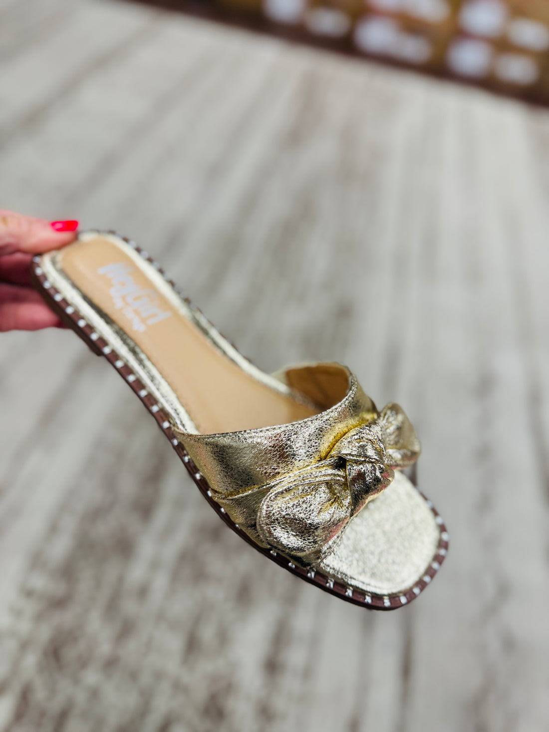 Hey Girl | Clam Bake | Gold Crinkle Metallic