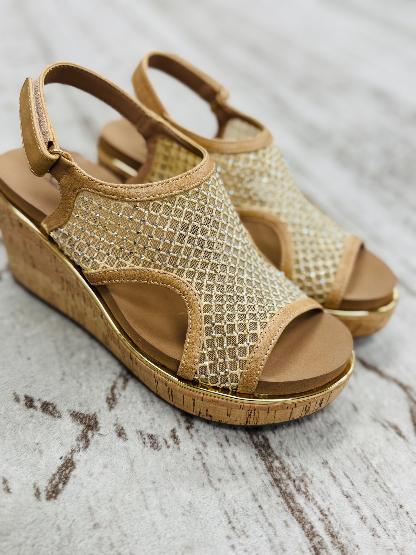 Corky’s | Carley | Caramel Mesh