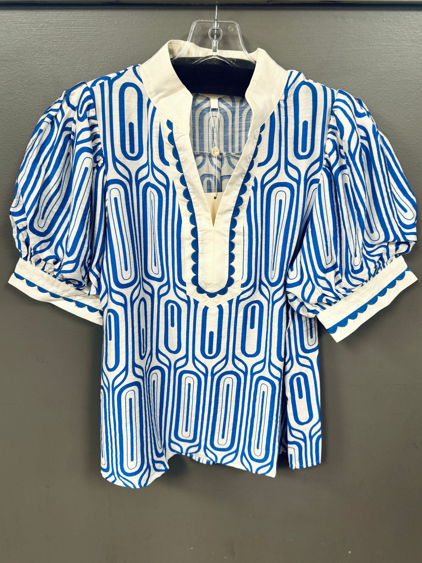Scallop Trim Abstract Print Top