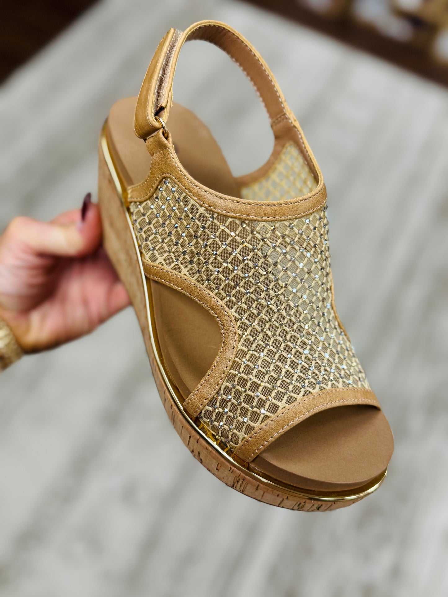 Corky’s | Carley | Caramel Mesh