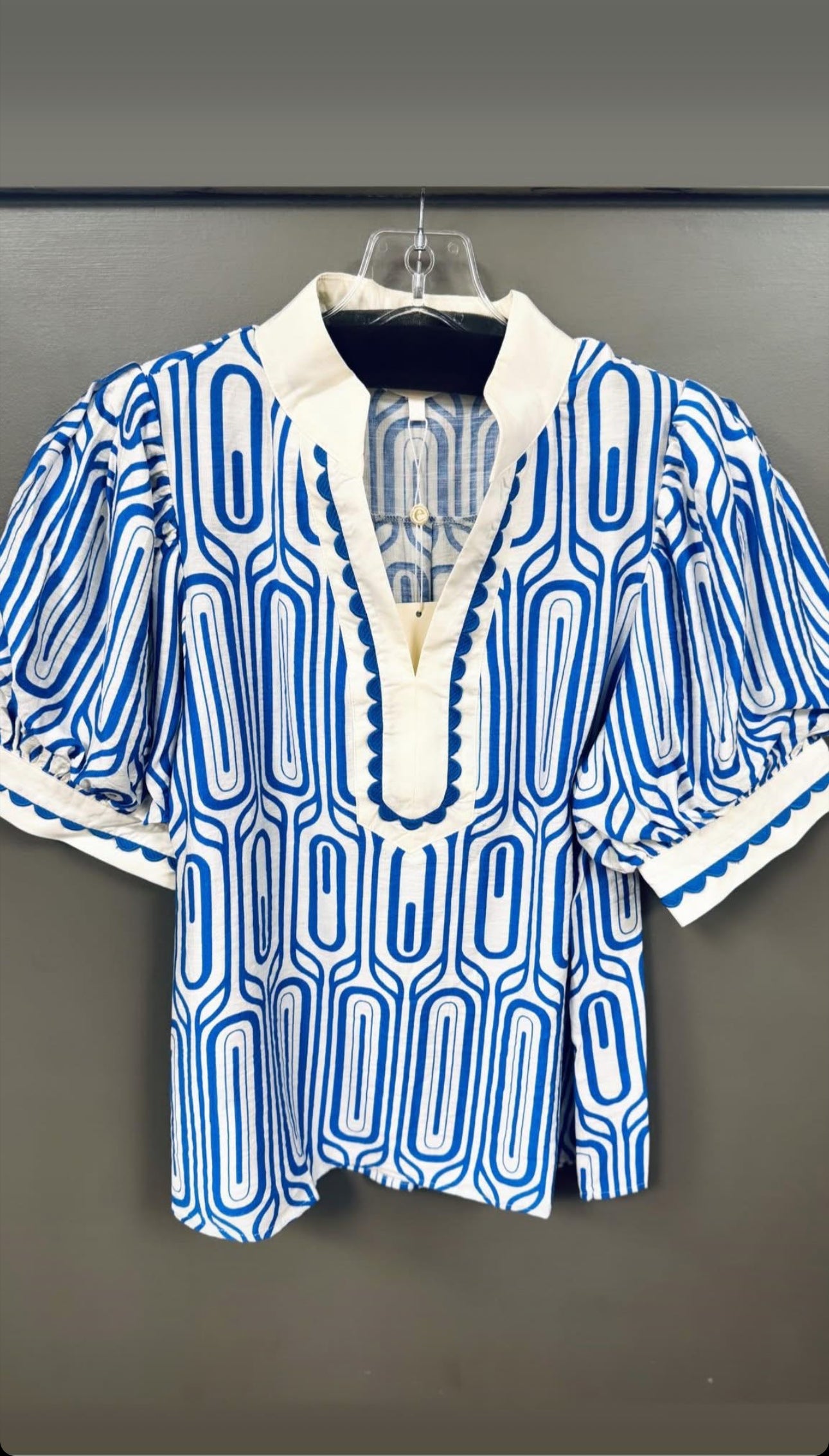 Scallop Trim Abstract Print Top
