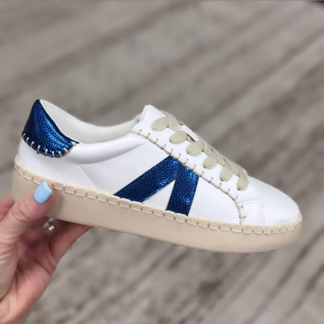 Hey Girl | Friend Zone Sneaker