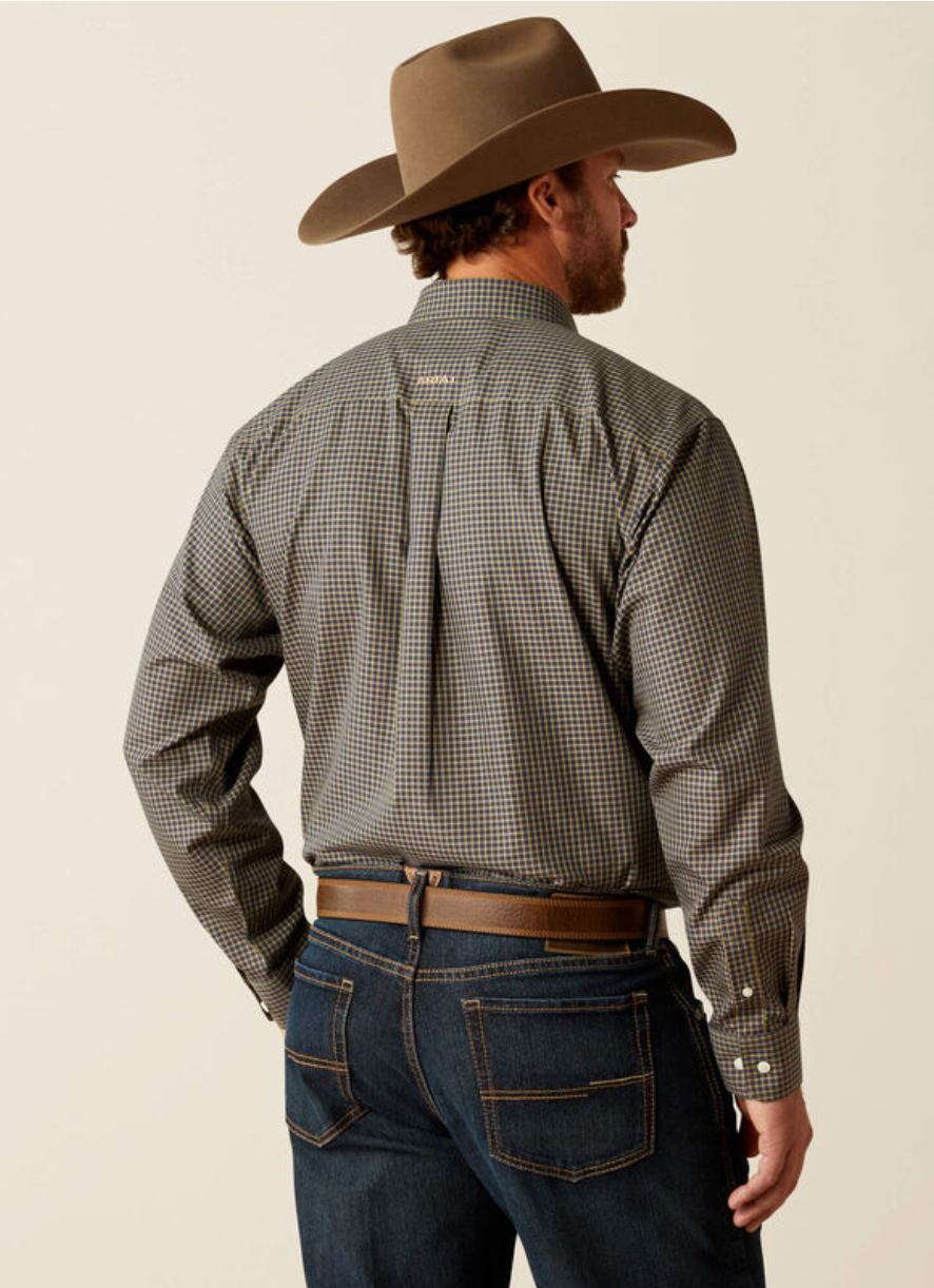 Ariat Wrinkle Free Ferris Classic Fit Shirt