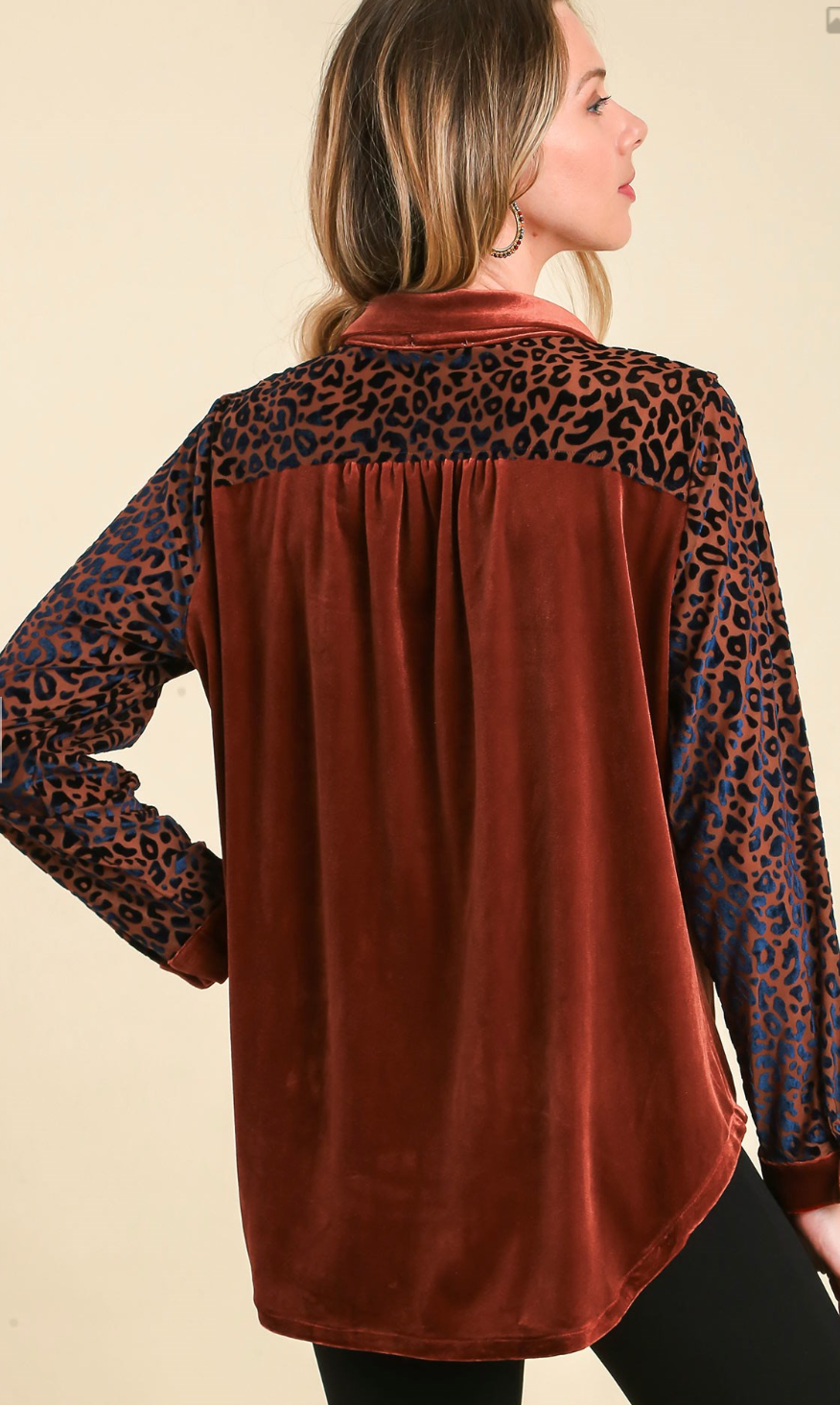 Animal Print Velvet Collared Top