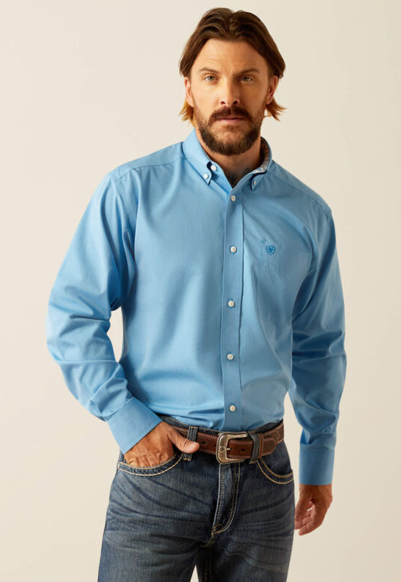 Ariat Wrinkle Free Solid Classic Fit Shirt