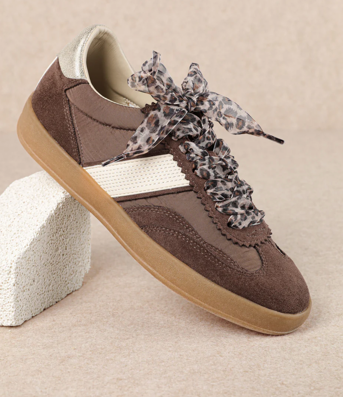 Dixie - Coffee Sneakers