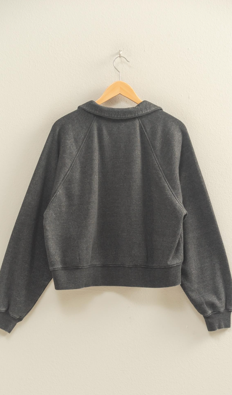Raglan Sleeve Sweatshirt