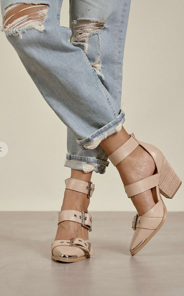 Hendrix - Pointed Toe Hollow Out Stiletto Sandals