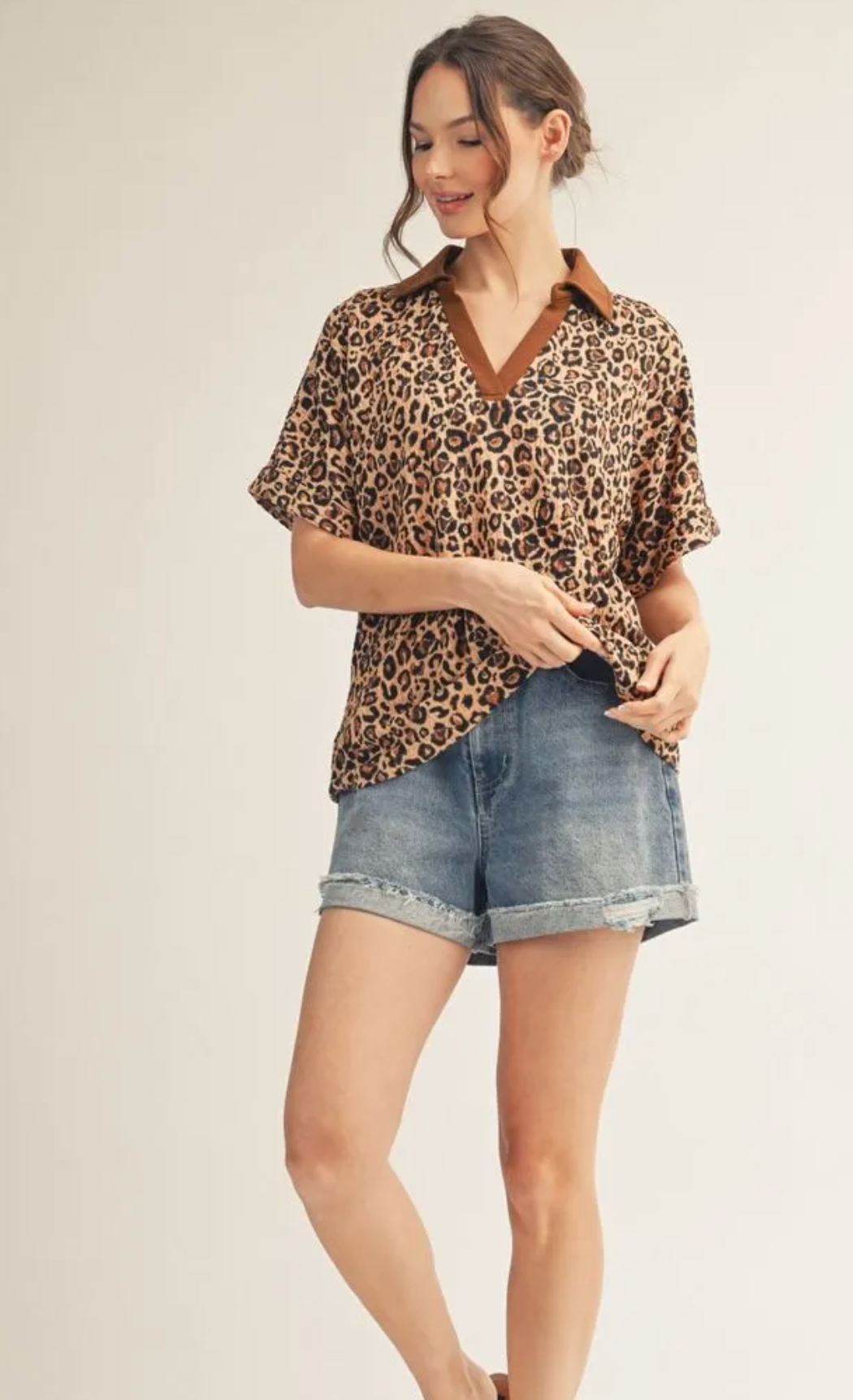 Lightweight Leopard Printed Top
